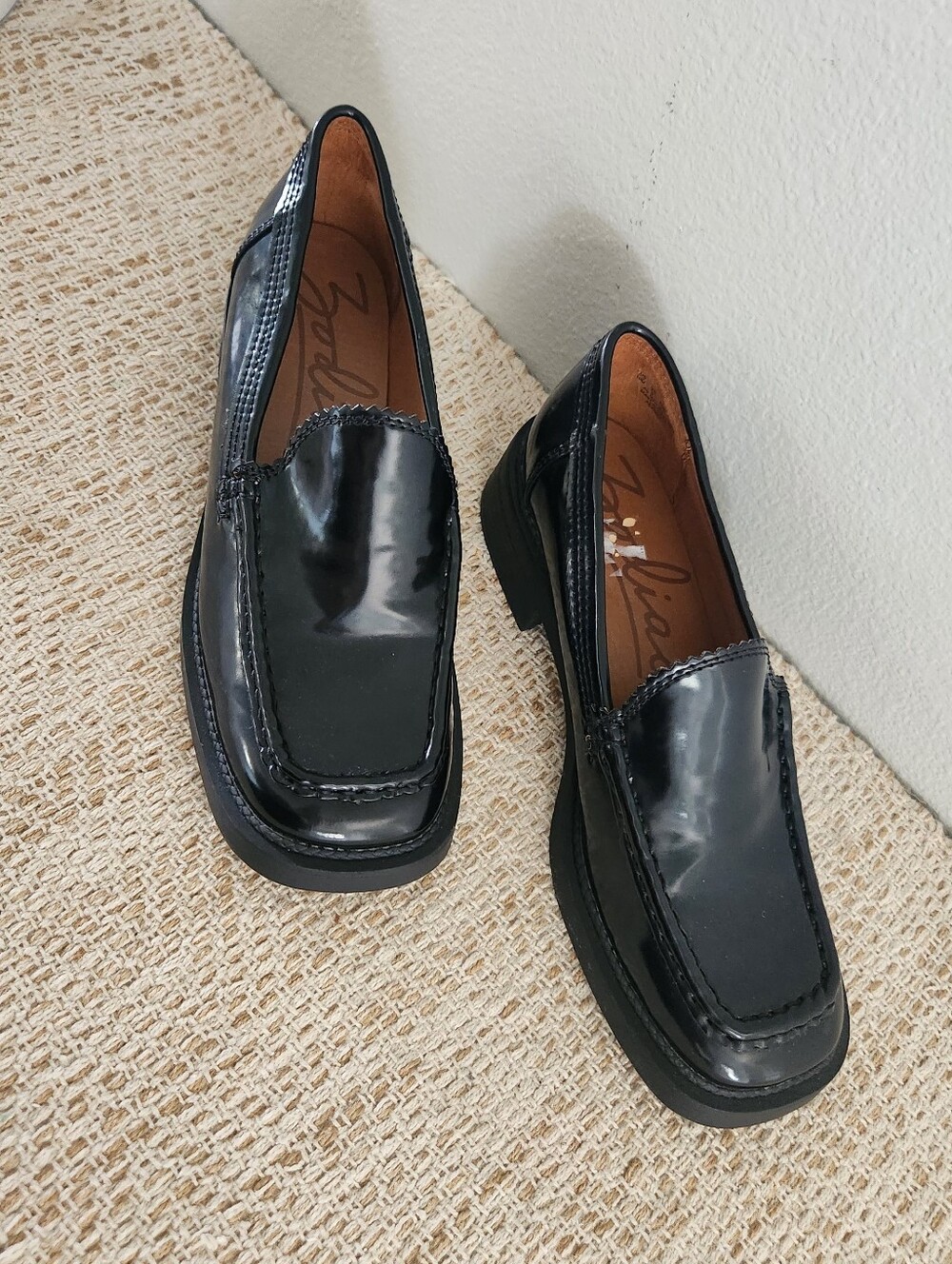 Zodiac Alaina Black square toe high shine Patent Loafers size 10m Womens
